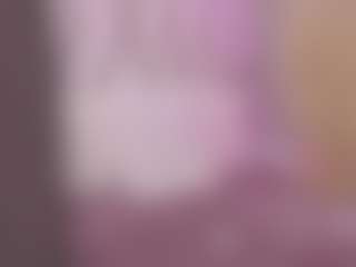Live cam show with Sarahgrey18 - Sucking on Milfs Live