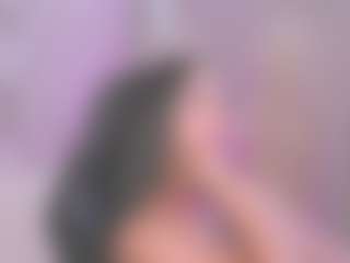 Live cam show with Sarahgrey18 - Sucking on Camsoda