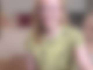 Live cam show with MadissonKiss - Fingering on Camsoda