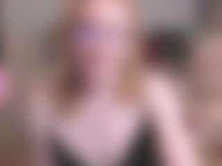 Live cam show with MadissonKiss - Red Hair on googirlz
