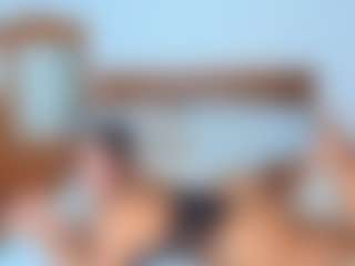 Live cam show with SexySofiax - Ride on Milfs Live