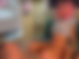 Live cam show with AgataBryantt - Skinny on Camsoda