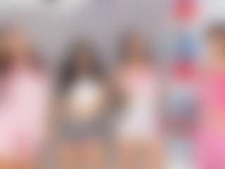 Cloe-World1's Live Sex Cam Show