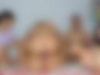 Cloe-World1's Live Sex Cam Show