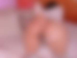 Live cam show with Cloe-World1 - Dildo on livesuperchat.net