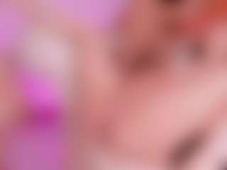 Live cam show with Cloe-World1 - Fingering on Soda Cam
