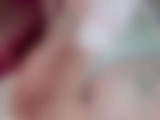 Camiiowo's Live Sex Cam Show