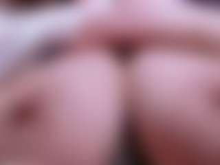 Camiiowo's Live Sex Cam Show