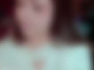 Live cam show with Camiiowo - Brown Hair on AdultVida.com