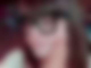 Camiiowo's Live Sex Cam Show