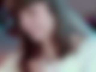 Camiiowo's Live Sex Cam Show