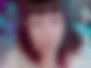 Live cam show with Camiiowo - Cute on CamClone
