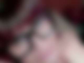 Live cam show with Camiiowo - Bikini on makecum.org