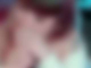Live cam show with Camiiowo - Petite on Camsoda