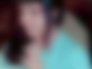 Camiiowo's Live Sex Cam Show