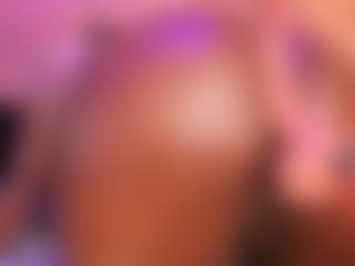 Live cam show with MiaaXXX - Delicious on Stripli.com