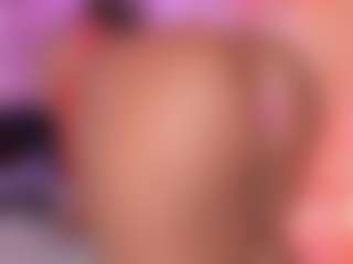 Live cam show with MiaaXXX - Delicious on CamwithHer