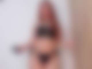 Live cam show with Evaa - Young Adult on pussylord.com