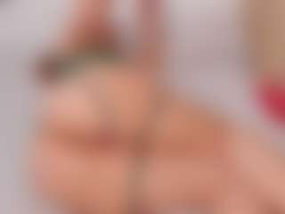 Evaa's Live Sex Cam Show