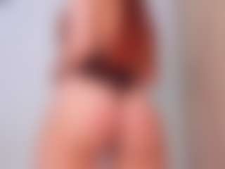 Live cam show with Evaa - Garter on fapnchat