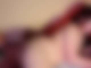 Live cam show with Ivanna Diamon - Bedroom on Chatstar