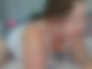 Live cam show with Juli Monroe - Snowbunny on Chatstar