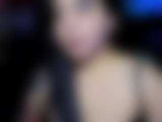 Live cam show with Kimmiakiss - Threesome on Milfs Live