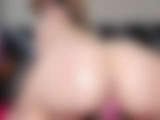 Live cam show with Katalina Parker - Red Hair on CamwithHer