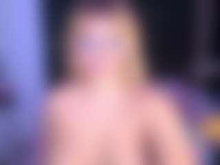 Live cam show with Alice - Lush Blonde Hair on CamwithHer