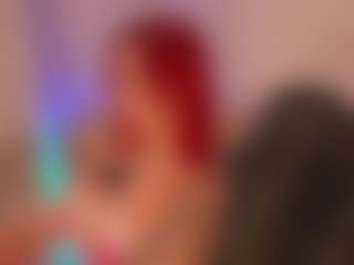 Live cam show with Madeline Fox - Latex on AdultVida.com