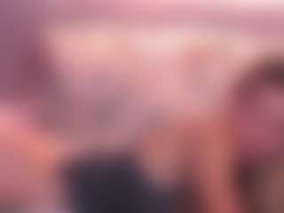 Live cam show with Joannee - Mature on studioflirtlive.com
