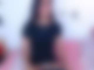 Live cam show with KAREN SOFIA - Muscular on StripNow