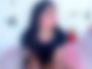 Live cam show with KAREN SOFIA - Black Hair on Camsoda