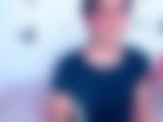 Live cam show with KAREN SOFIA - Fake Tits on live18s.com