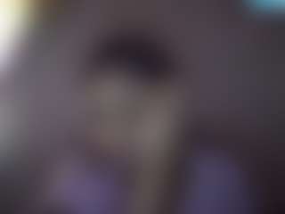 Live cam show with PrettyLightskin - Erotic Dance on Instabang