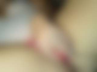 Live cam show with ScarlettRose72 - Bush on xplaylive.com