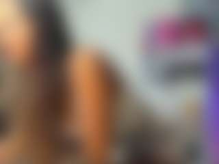 Spettacolo in cam dal vivo con EvaNoelleX - Bikini su Camsoda