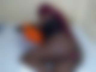 Live cam show with fancylulu - Ebony HD on Milfs Live