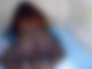 Live cam show with fancylulu - Black Amateur on luckytryst.com
