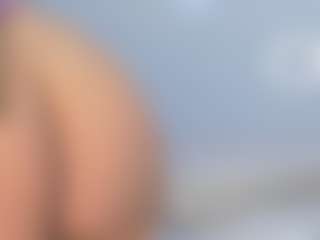 Live cam show with Zenda-Evans - Facial on Hubzter Live