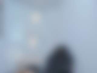 Live cam show with Zenda-Evans - Public Red Hair on Gym Cam Girls