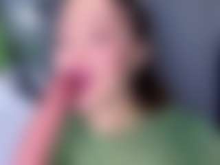 KylieLips's Live Sex Cam Show
