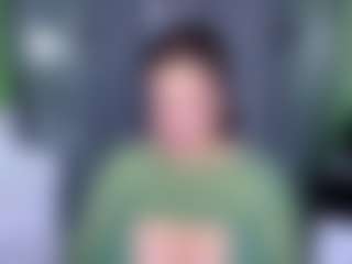 KylieLips's Live Sex Cam Show