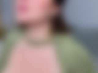 KylieLips's Live Sex Cam Show