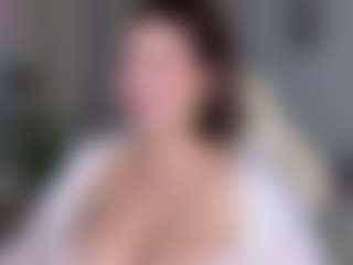 KylieLips's Live Sex Cam Show