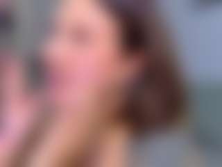 KylieLips's Live Sex Cam Show