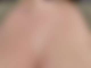 KylieLips's Live Sex Cam Show