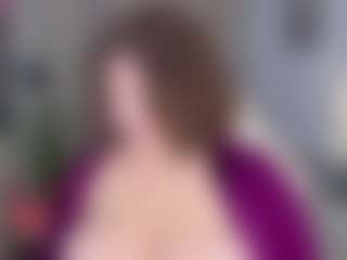 KylieLips's Live Sex Cam Show