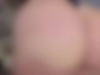 KylieLips's Live Sex Cam Show