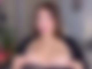 KylieLips's Live Sex Cam Show